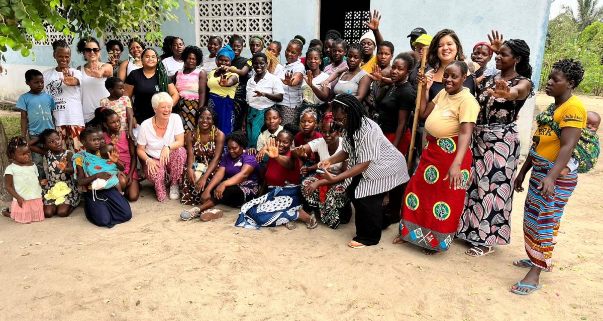 mulheres reunidas